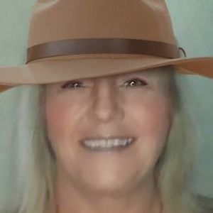 Meet your Posher, Sherry